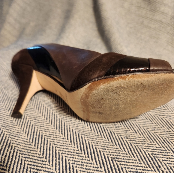 Shoes - Picture 3 of 5